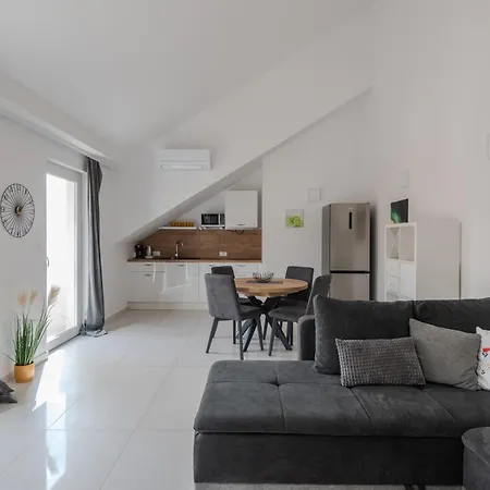 Apartment Sun N Sky Oasis I. *
